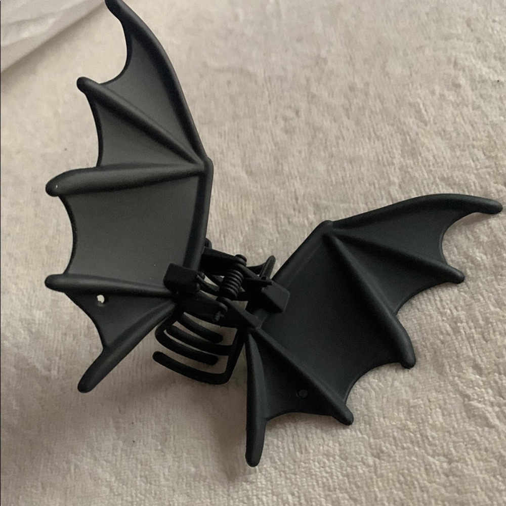Black Bat Hair Clip
